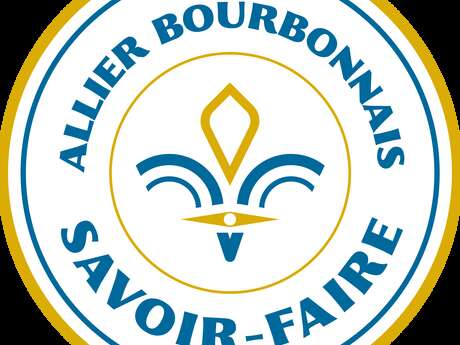 Atelier Marie Thivrier : Calligraphie, gravure, sculpture et meubles en carton