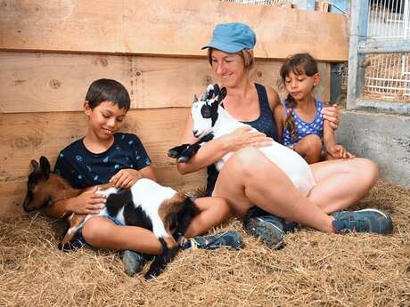 EARL la ferme du champ rouge