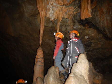 Family caving: Discover the Grotte Chaude