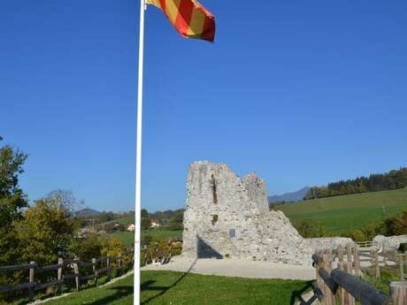 Vestiges du château de Faucigny, un site de PAYSALP culture et patrimoine