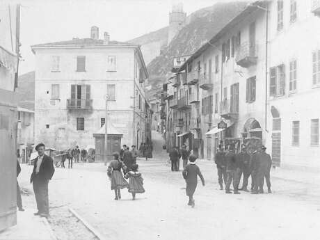 Festival des métiers d'antan - Ateliers et stands avec la fanfare "Accords'Leon"