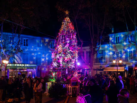 Lancement des illuminations de Noël et rue des cadeaux