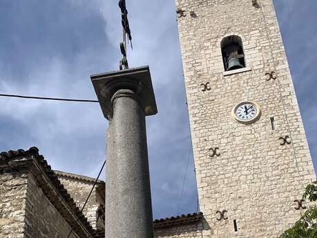 Place Godeau et rue des Portiques