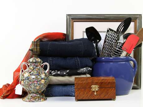 Garage sale by the London Blood Donation Association