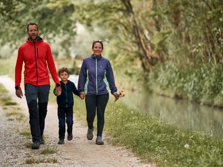 AUBIGNAN - Cœur de ville et berges du canal