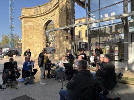 Répétition en public de la peña Les Troubadours