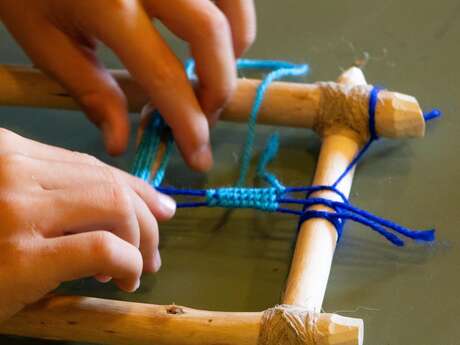 Ferme de la forêt - Tissage de bracelet