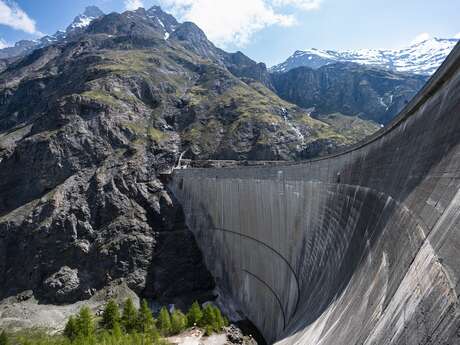 Besuch der Staumauer von Mauvoisin
