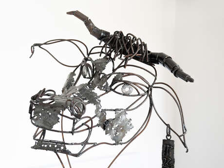 Art Vache : sculpture "vache qui sourit"