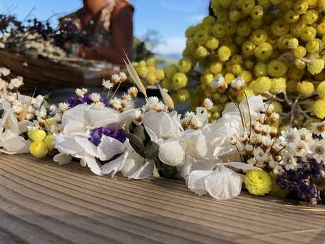 Atelier couronne de fleurs séchées - Société Paul Ricard