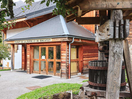Journée du Patrimoine  de Pays à la Maison de la Pomme et du Biscantin