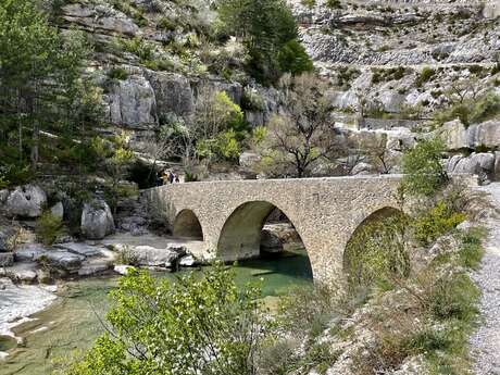 Au coeur des gorges de la Méouge - Autres Versants
