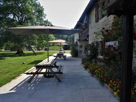 Auberge de la Grange des Plans