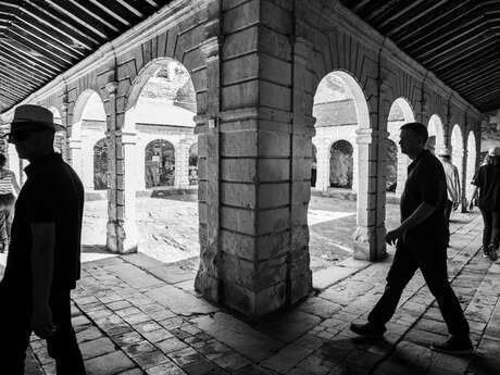 Fiesta de asesinatos en el Antiguo Convento de la Baumette