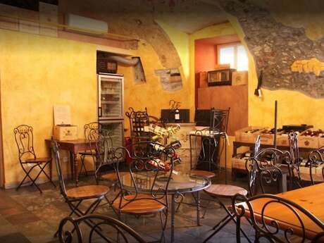 Vinum Veritas Wine bar