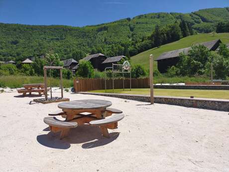 Terrain multi-sports - Les Croës’Bau’jeux