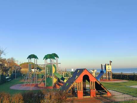 Aire de jeux 6 - 14 ans - Front de mer