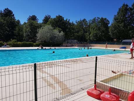 Open air swimming pool