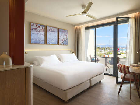 Marina Baie des Anges Hôtel, Curio Collection by Hilton