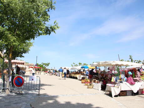 Marché de Ménerbes