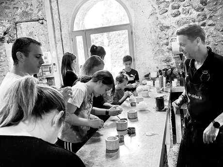 Le Cirier d'Auribeau: Entdeckung eines seltenen Handwerks und Know-hows und Workshop zur Herstellung einer individuellen Kerze