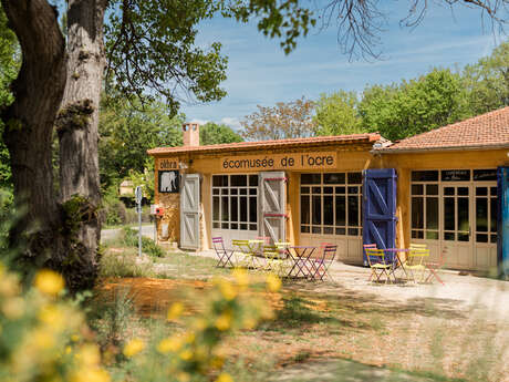 ôkhra - Atelier impressionniste à l'extérieur