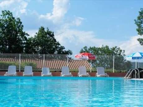 Camping Le Lac - Holiday centre and group accommodation
