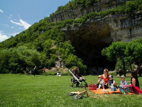 La Grotte du Mas d'Azil et son porche gigantesque