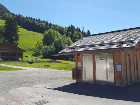 Toilettes publiques La Source