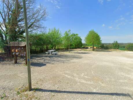 Aire de stationnement Camping Car à Bouloc en Quercy