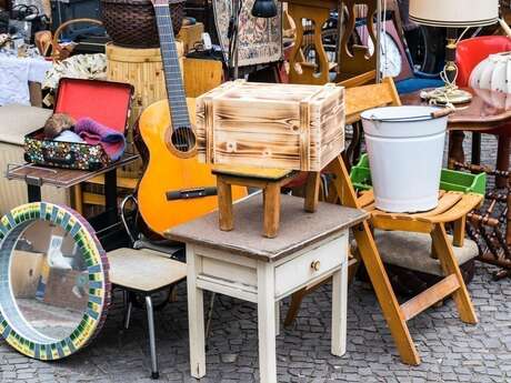 Vide grenier à Canals