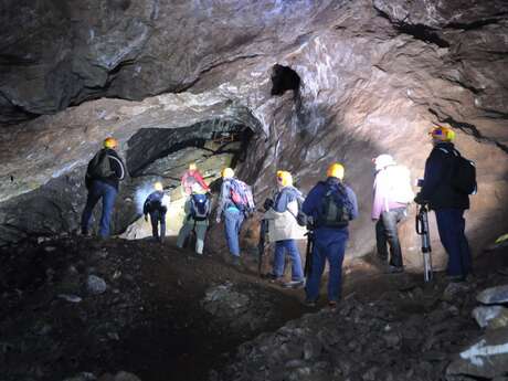 Causerie : "Voyage géologique souterrain en Savoie"