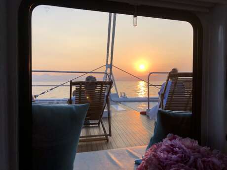 Symphony catamaran private charter - Compagnie InterÎles