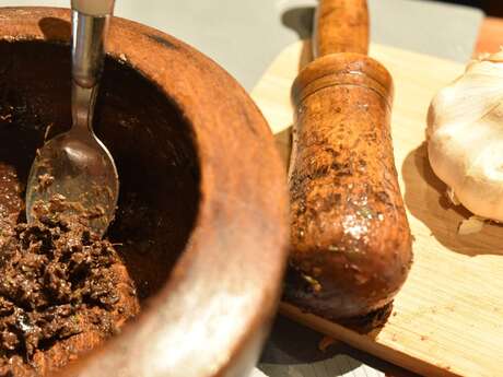 Visite et dégustation : de l'olive à la tapenade, à vos mortiers !