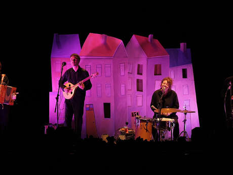 Un Chat Dans La Ville - Spectacle En Famille