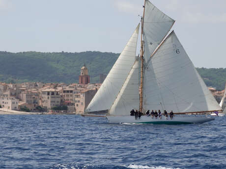 Les Dames de Saint-Tropez - Régate