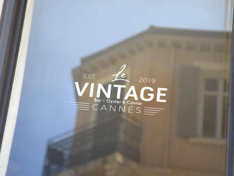 Le Vintage Bar