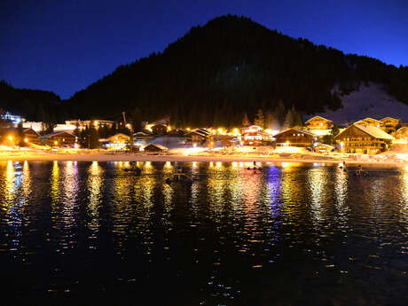 An evening walk around the lake