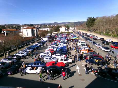 2ème exposition de véhicules anciens du CARMS