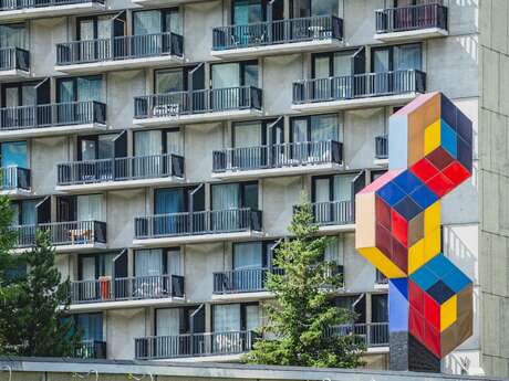 Les Trois Hexagones