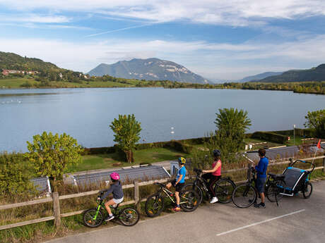 Cycling loop on the banks of the Rhône river: easy loop on cycling paths