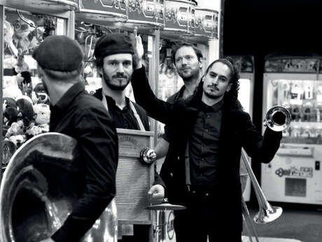 PASEO DEL CUARTETO DE BIMBRASSBAND
