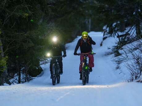 VTTAE sur neige - Le Col du Mont Cenis en nocturne VTTAE sur neige - Le Col du Mont Cenis en nocturne