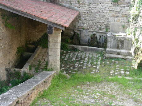 Fontaine et chapelle Saint Jean