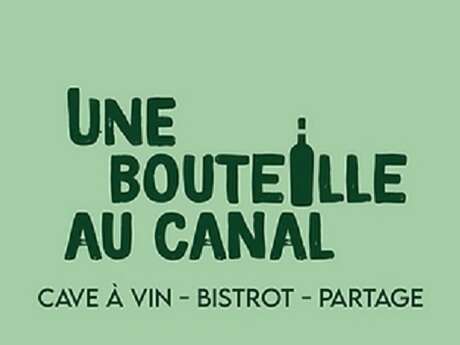 Une bouteille au canal