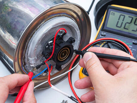 Café Réparation : Redonner vie aux petits électroménagers