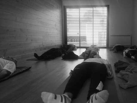 Yourtes et Tipis  en été " Séjour Bien être Hatha Yoga"