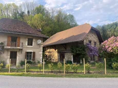 Au bord du lac d'Aiguebelette