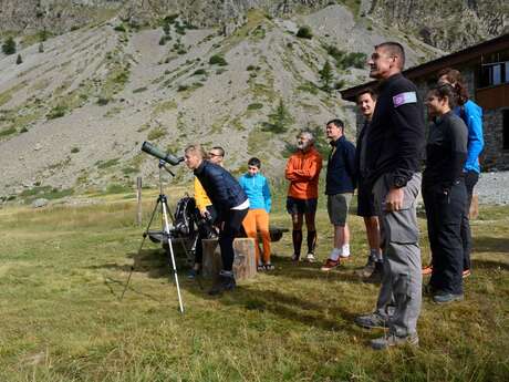 Rendez-vous avec un garde du Parc national des Ecrins au Refuge du Pré de la Chaumette
