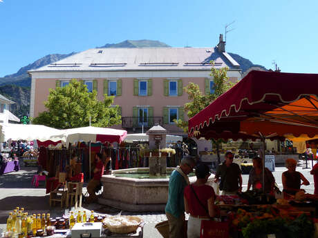 Marché estival hebdomadaire